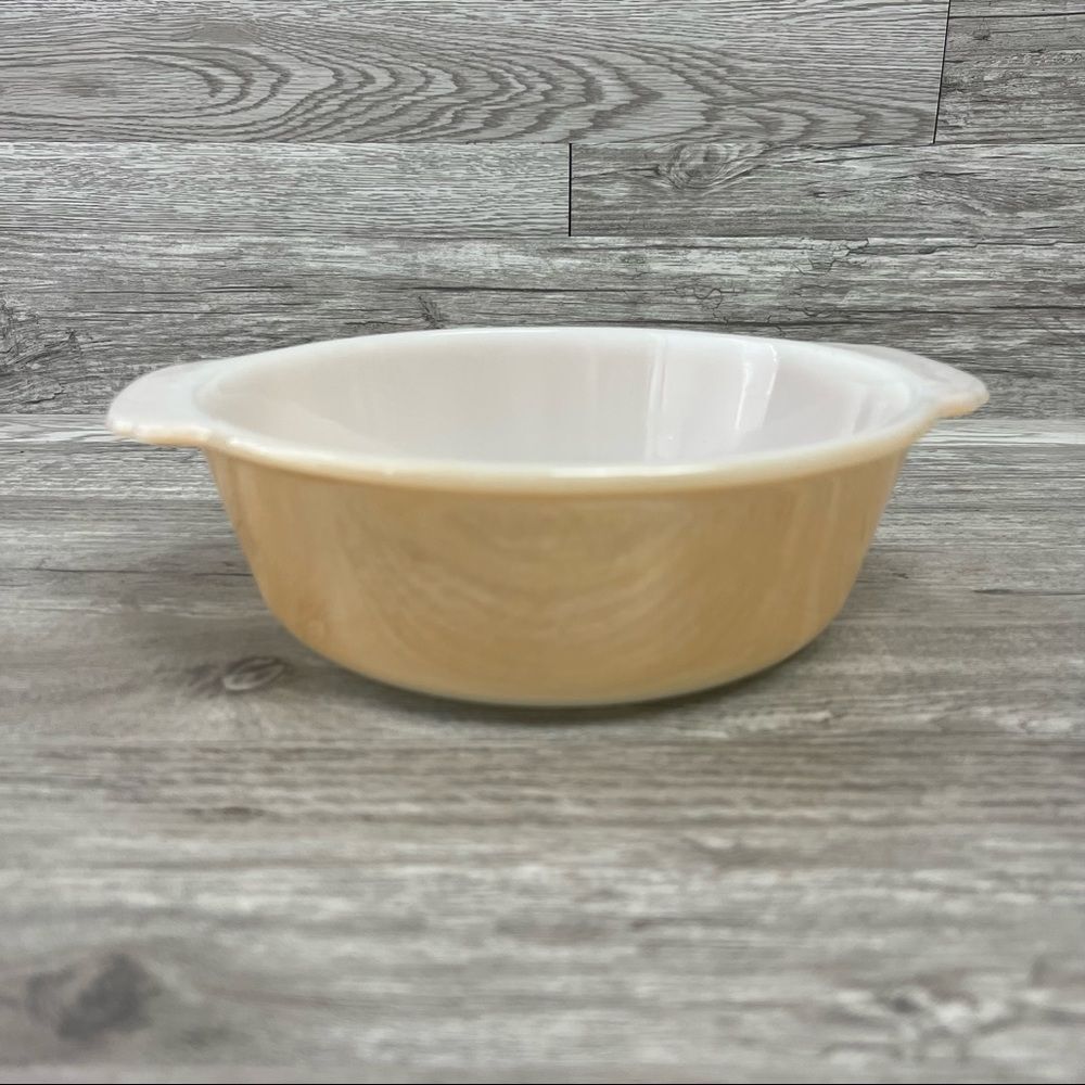 Vintage 6" Fire King 2 Quart Casserole Dish White & Gold